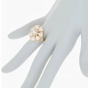 NWT Covet Faux Pearl and Cubic Zirconia Flower Cocktail Ring, Size 5, Gold/White